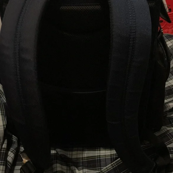 Brand new tumi bag barley even used once it’s originally 500-700